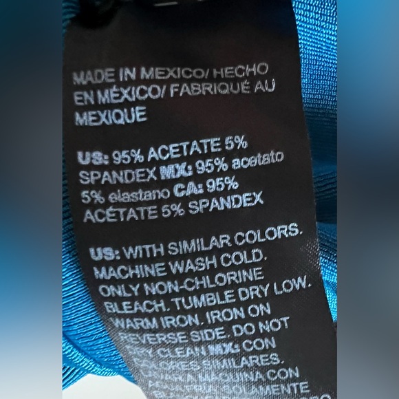 Chico's Travelers Classic Tank Side-Slit Bateau Neck Striking Teal Size L - Picture 10 of 10